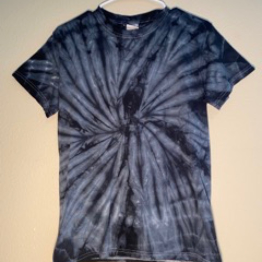 Black tie-dye shirt